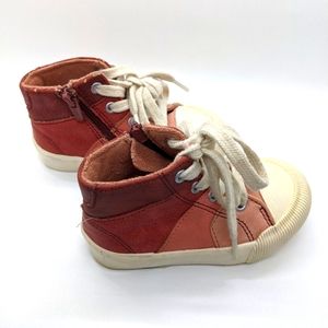 Multi color sneakerd